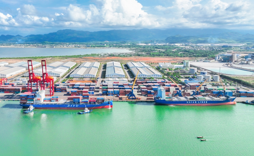 Cảng Chu Lai: Điểm sáng logistics khu vực miền Trung, Tây Nguyên Cảng Chu Lai: Điểm sáng logistics khu vực miền Trung, Tây Nguyên