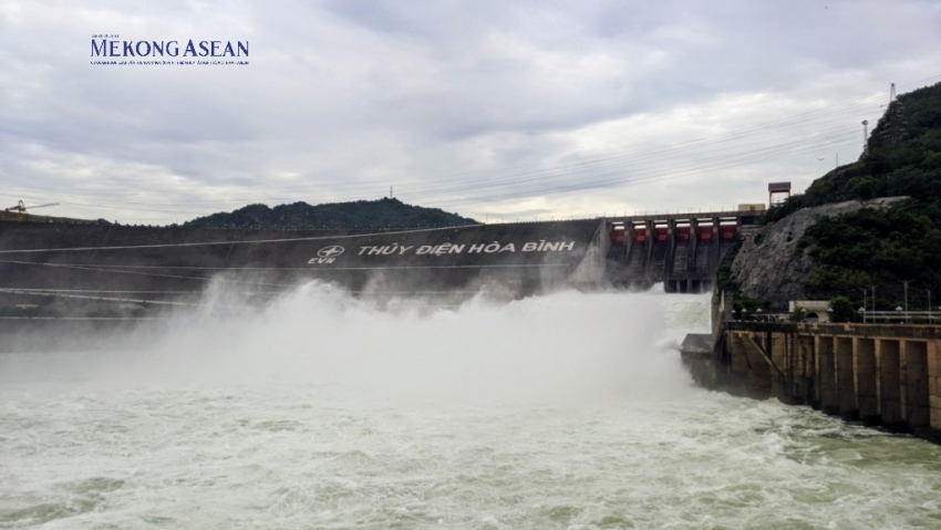 Hoàn thành lắp đặt rotor dự án Thủy điện Hòa Bình mở rộng