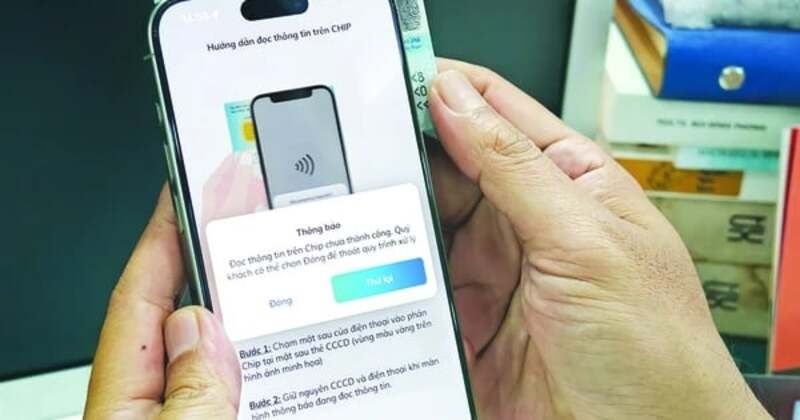 Chuyển tiền trên 10 triệu đồng: Trường hợp nào cần đến ngân hàng thực hiện giao dịch?