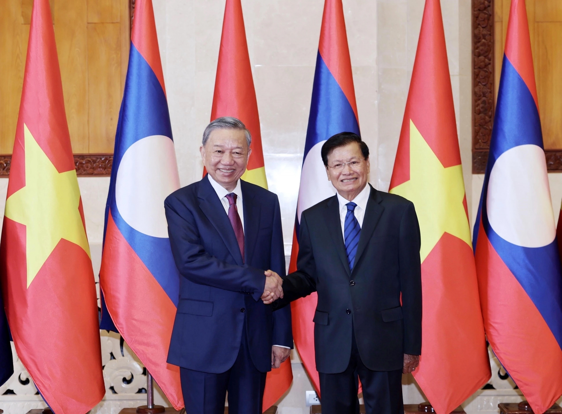 Tổng Bí thư, Chủ tịch nước Lào Thongloun Sisoulith và Chủ tịch nước Tô Lâm.