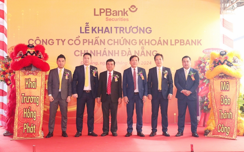 555Win phien bạn Chính Thức LPBank khai trương chi nhánh Đà Nẵng