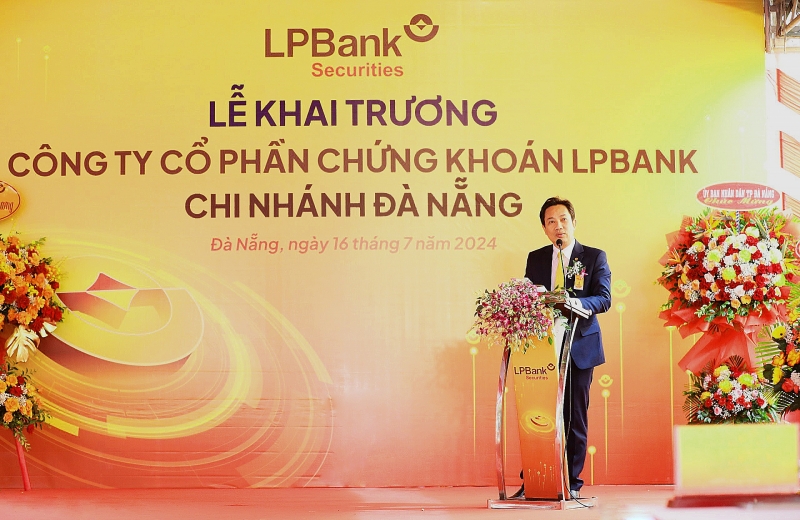 555Win phien bạn Chính Thức LPBank khai trương chi nhánh Đà Nẵng