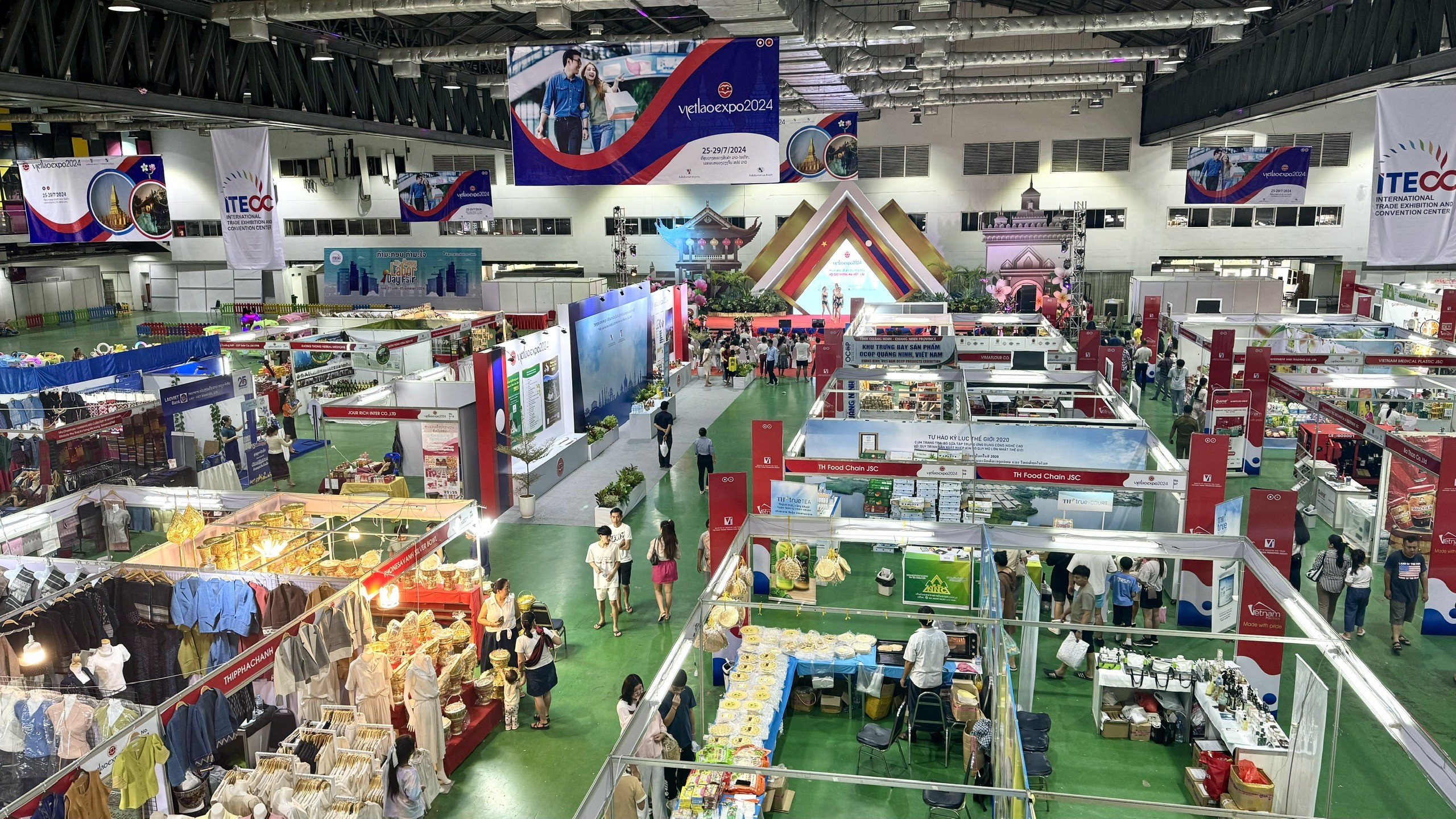 Hàng trăm Trang Nhà Cái 555win.com - Đăng Nhập +555k tham gia hội chợ 555win phien bạn Chính Thức Việt - Lào 2024