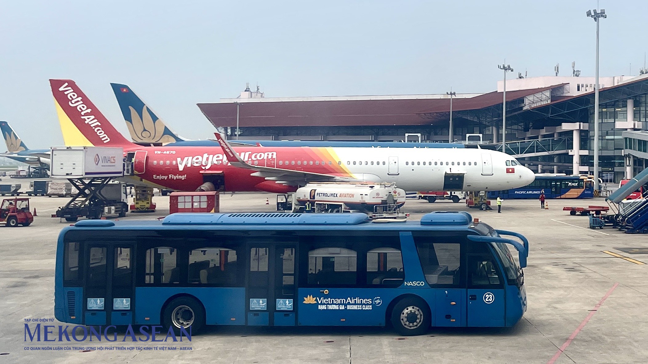 So găng kết quả 55win.com - Trang Cược Uy Tín Cao Nhất 2025 của hai hãng bay lớn nhất Việt Nam