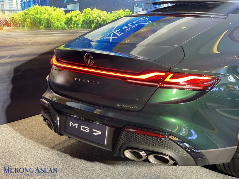 ụm ống xả kép được bố trí 2 bên với tính năng tùy chỉnh âm thanh. Ảnh: Hà Anh/555win Login.