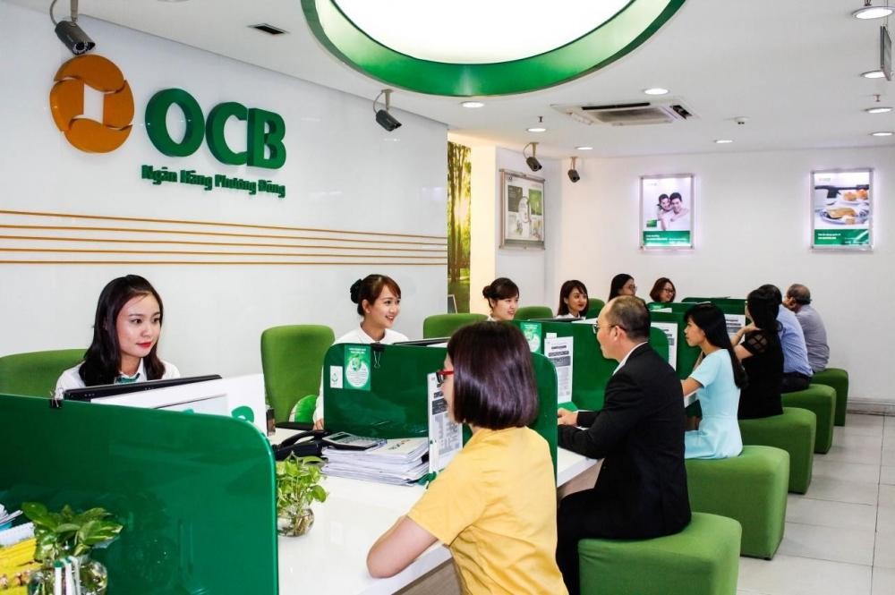 Hai con gái Chủ tịch OCB bán ra 28 triệu cổ phiếu, thu về gần 300 tỷ đồng