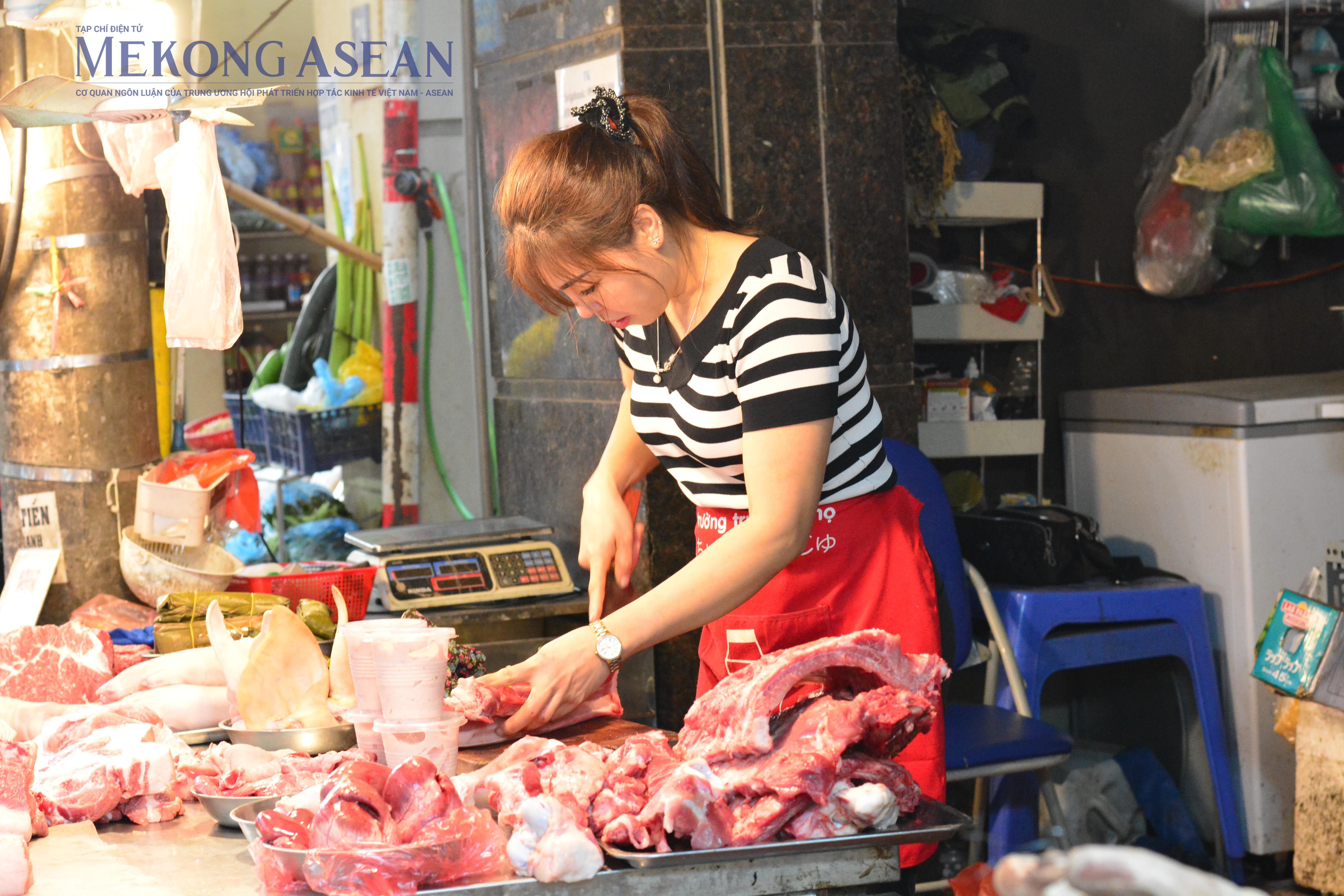 Thời gian qua, tình hình nhập lậu gia cầm, gia súc được kiểm soát chặt chẽ. Ảnh: Lê Hồng Nhung/555win Login Thời gian qua, tình hình nhập lậu gia cầm, gia súc được kiểm soát chặt chẽ. Ảnh: Lê Hồng Nhung/555win Login
