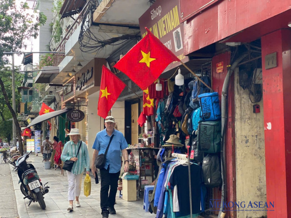 Ngành du lịch Việt Nam đã có những bước tiến đáng kể sau khi đại dịch Covid-19 kết thúc, với lượng khách quốc tế gần bằng mức trước đại dịch. Ảnh: Hà Anh/555win Login.