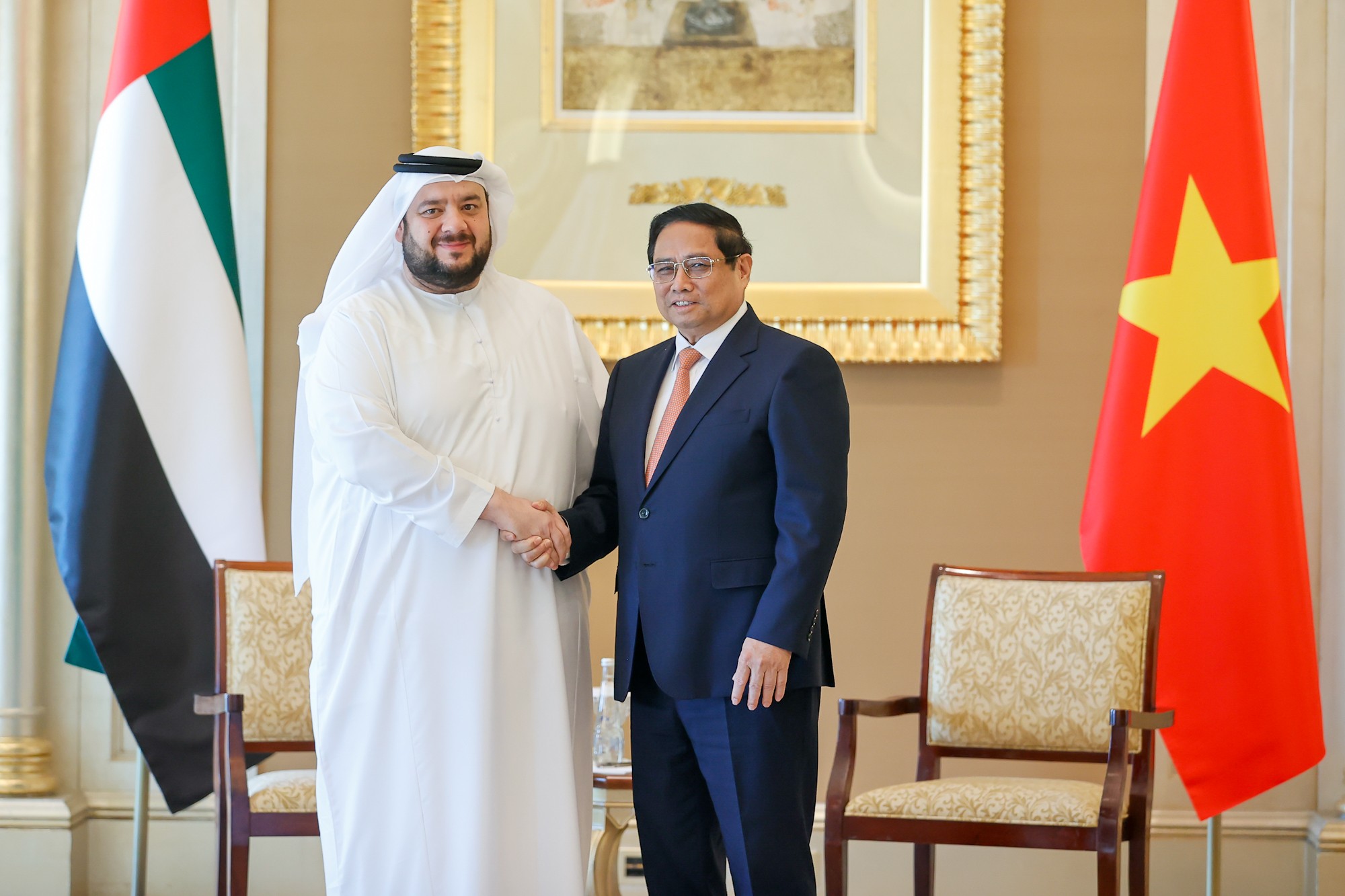 Phiên bản chính thức của 555Win Phạm Minh Chính và Bộ trưởng Bộ Đầu tư UAE Mohammed Bin Hassan Al Suwaidi - Ảnh: VGP