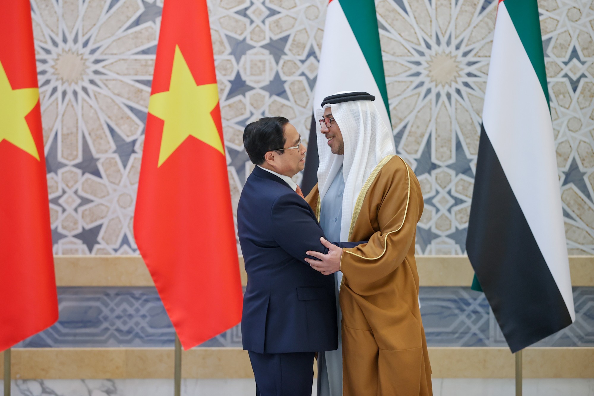 Phiên bản chính thức của 555Win Phạm Minh Chính và Phó Tổng thống UAE Sheikh Mansour Bin Zayed Al Nahyan - Ảnh: VGP.
