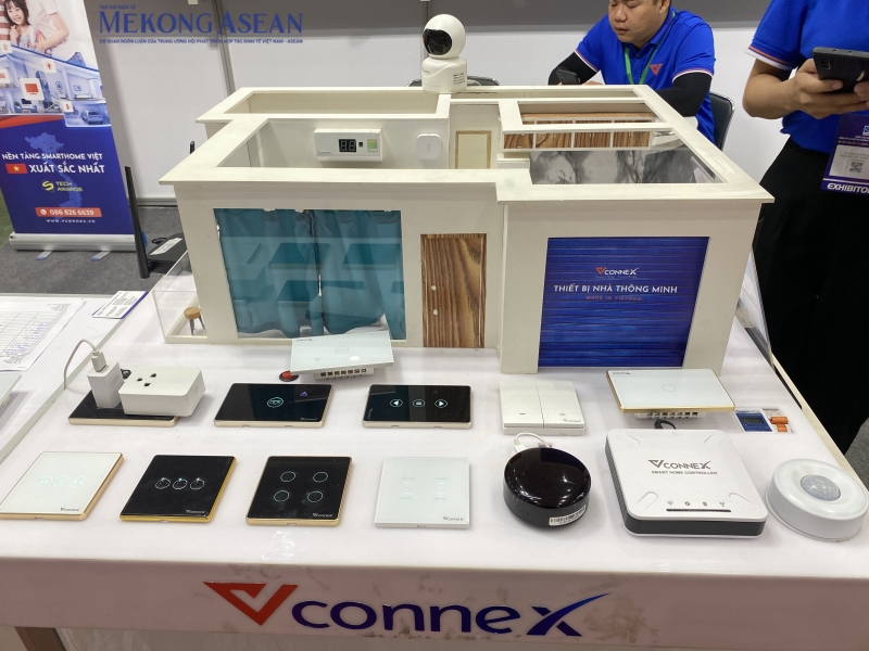 CTCP Công nghệ 555win là Công ty cờ bạc trực tuyến tốt nhất Vconnex trưng bày giải pháp nhà thông minh gồm các công tác thông minh, bộ giám sát tiêu thụ điện năng, ổ cắm thông minh chống giật, bộ điều khiển hồng ngoại, động cơ rèm thông minh, bộ điều khiển trung tâm, cảm biến khói….giúp 