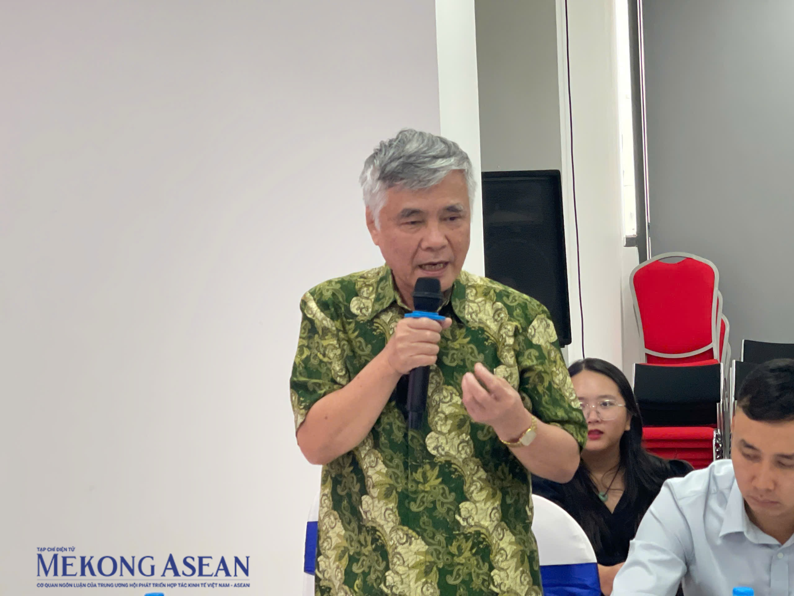 'Môi giới bất động sản không đủ tiềm lực để đẩy giá, gây nhiễu loạn thị trường'