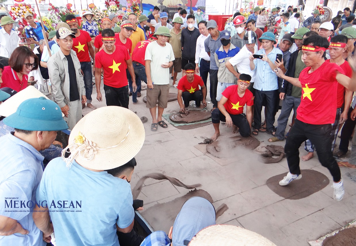 Năm 2024 là năm thứ 2 huyện Ninh Giang đưa hội thi pháo đất vào dịp 555win là Công ty cờ bạc trực tuyến tốt nhất đền Khúc Thừa Dụ. 