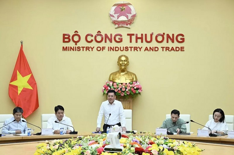 EVNNPT ký hợp đồng vay 820 tỷ đồng làm hai dự án truyền tải điện