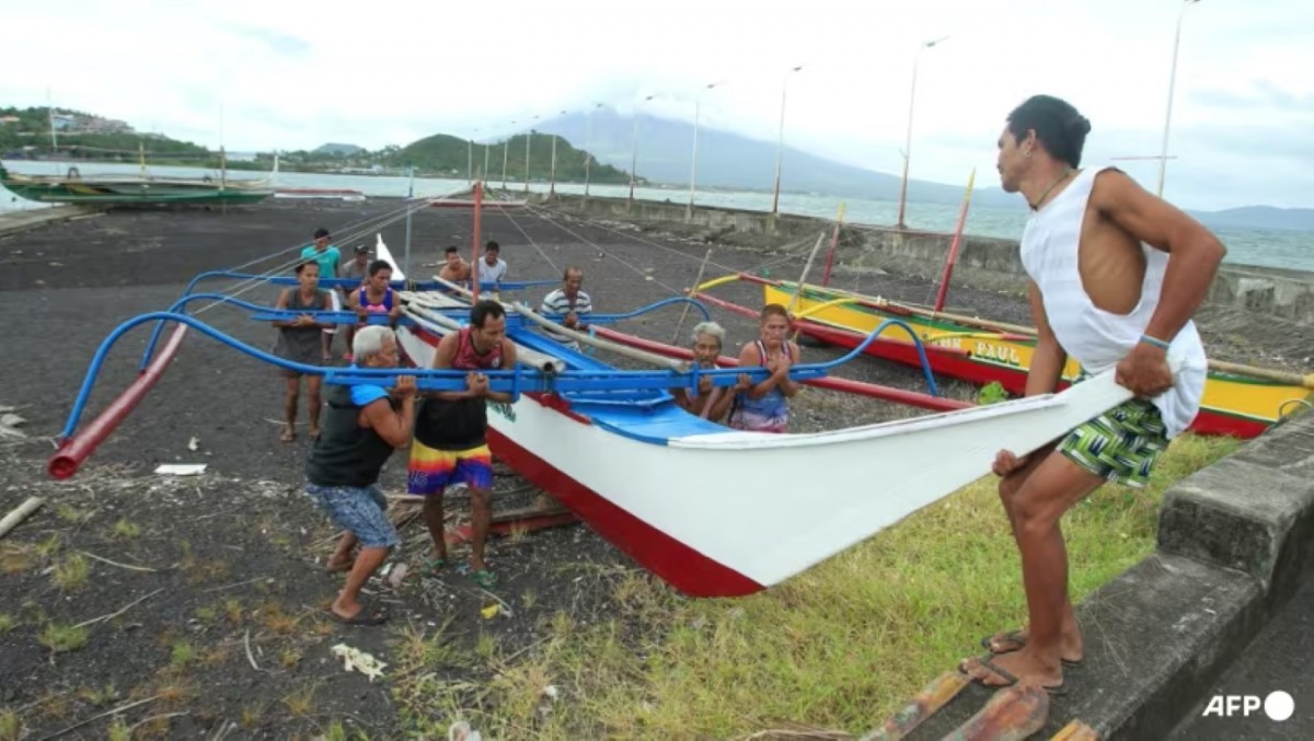 Philippines sơ tán gần 180.000 người dân trước siêu bão Man-Yi