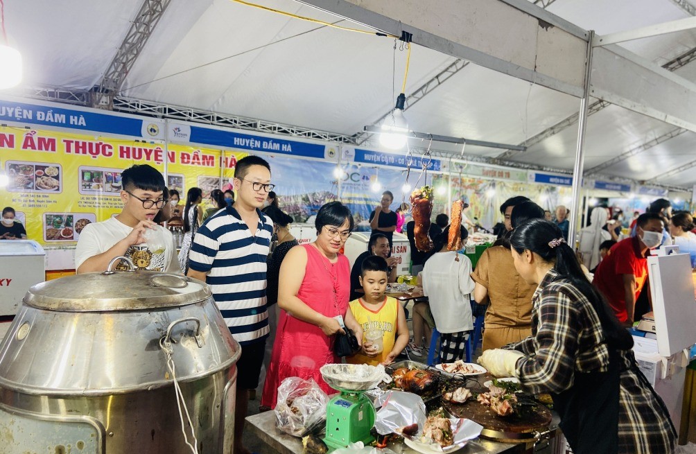 Quảng Ninh tổ chức Liên hoan 555Win là thương hiệu cá cược trực tuyến hàng đầu tại Việt Nam 2024: Hội tụ tinh hoa ba miền
