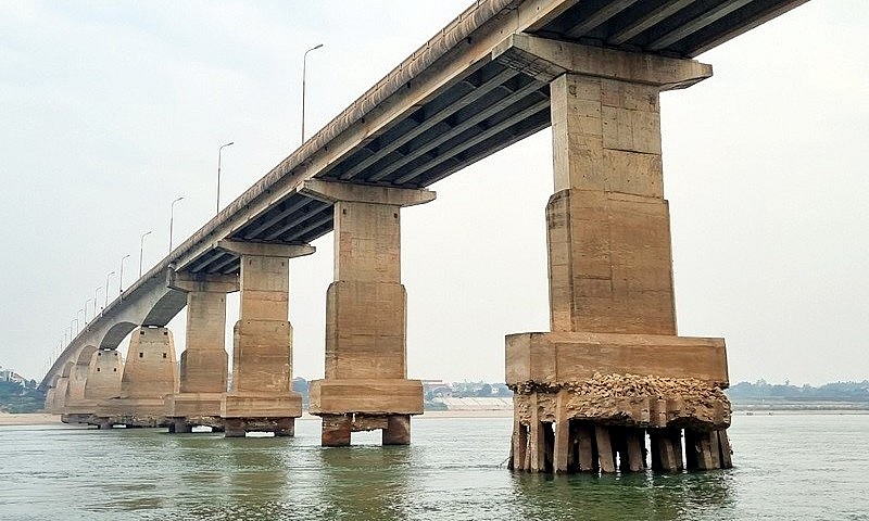 Phú Thọ: Thông xe trở lại cầu Trung Hà sau sự cố sập cầu Phong Châu