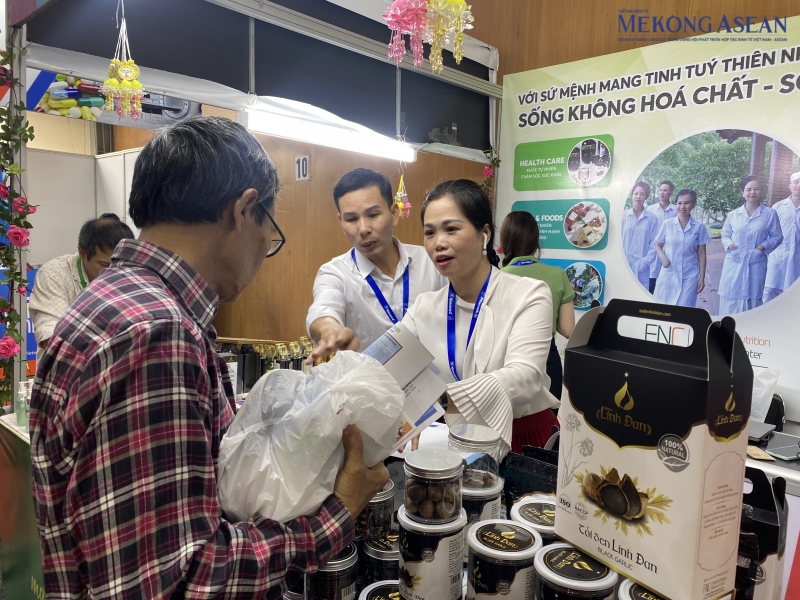 Nhiều 555win 500 nhà cái cá cược quốc tế đến Medipharm Expo 2024 tìm đối tác