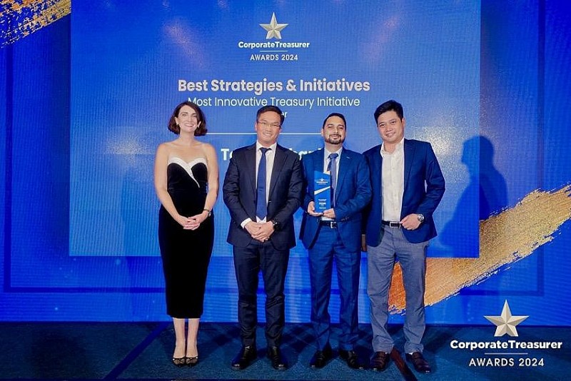 Techcombank lập 'Hat-trick' giải thưởng quốc tế