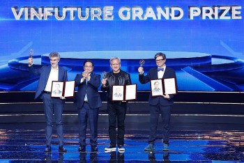 CEO NVIDIA cùng 4 nhà 555win Mobi đoạt Giải thưởng chính VinFuture 2024
