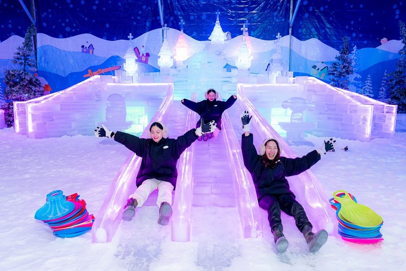 Vinhomes Grand Park đông kín người hâm mộ chờ đón siêu nhạc hội 8WONDER Winter