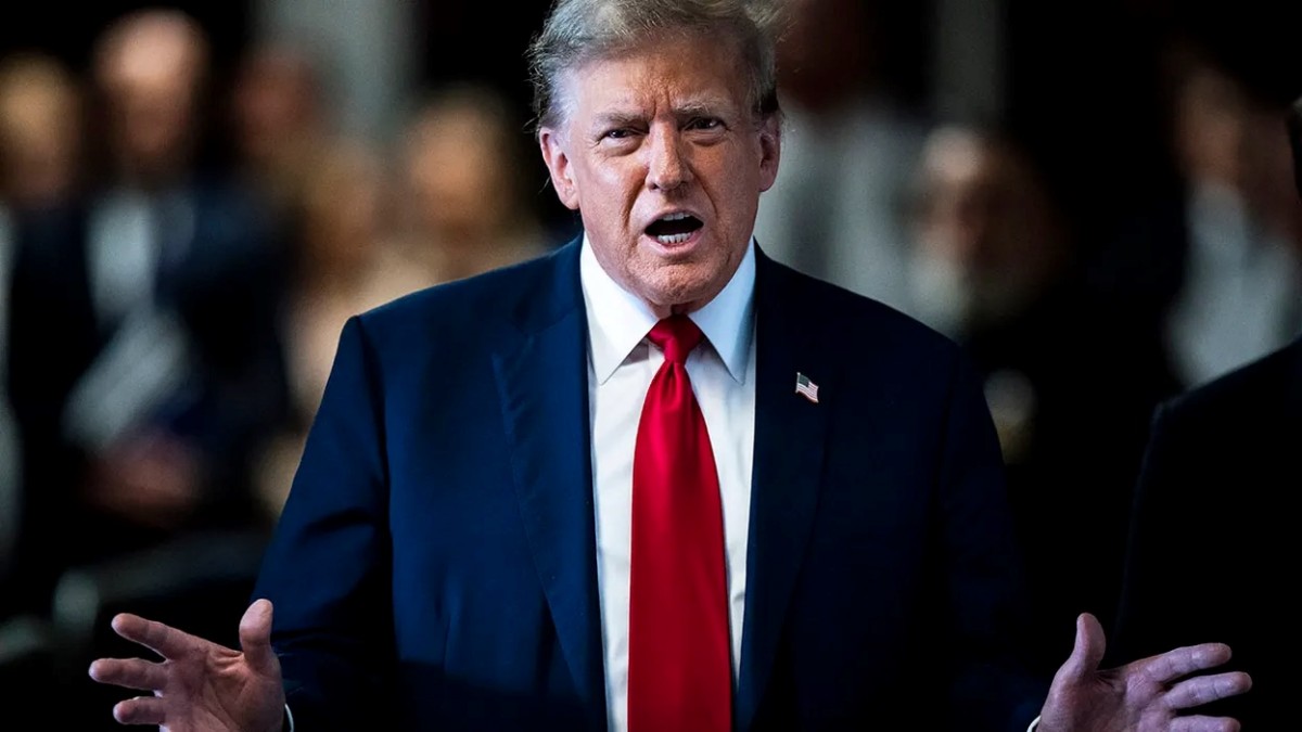 Ông Donald Trump kêu gọi bắn hạ các ‘UAV bí ẩn’ ở Mỹ