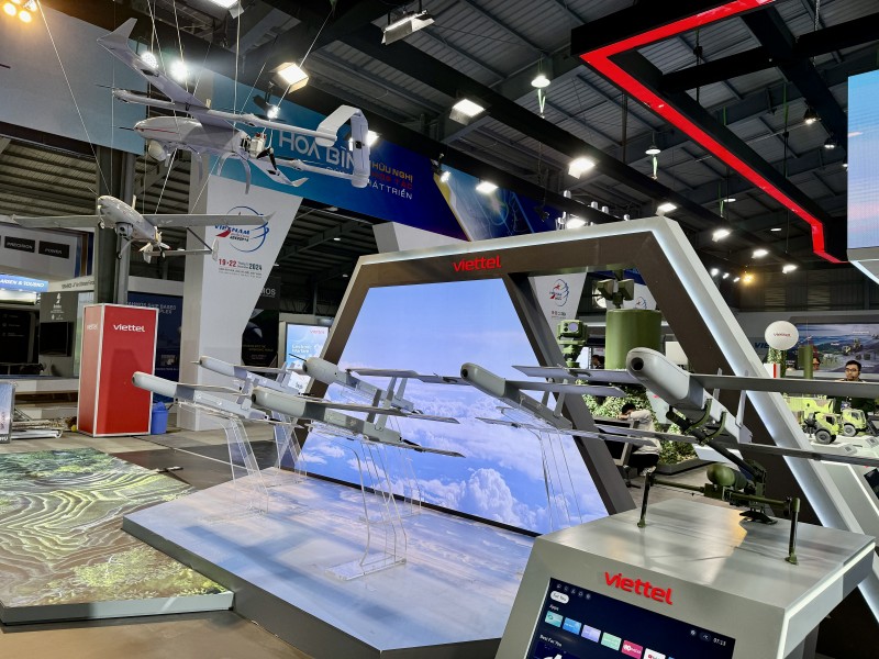 Ngắm thiết bị quốc phòng công nghệ cao của Viettel tại Vietnam Defence Expo 2024