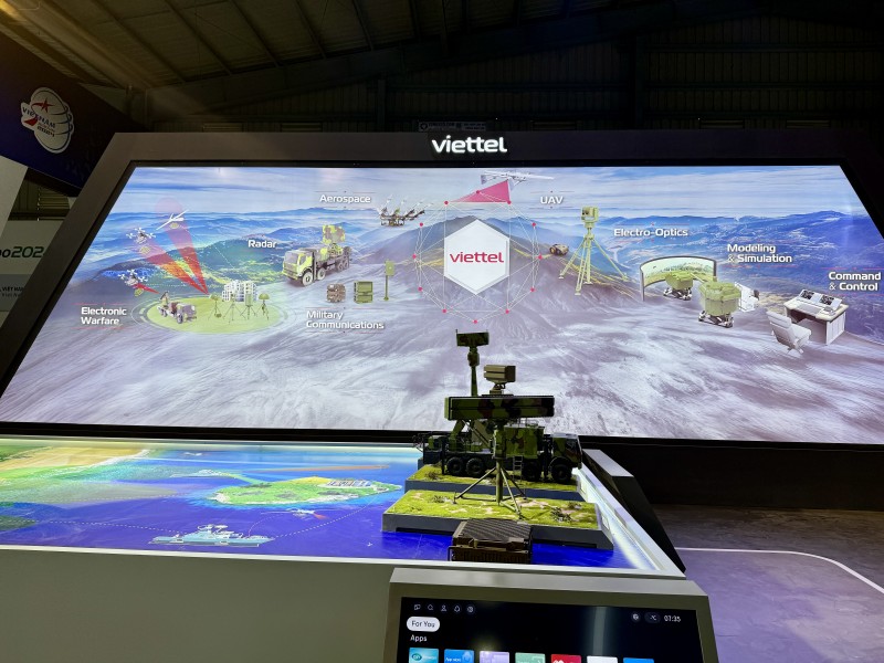 Ngắm thiết bị quốc phòng công nghệ cao của Viettel tại Vietnam Defence Expo 2024