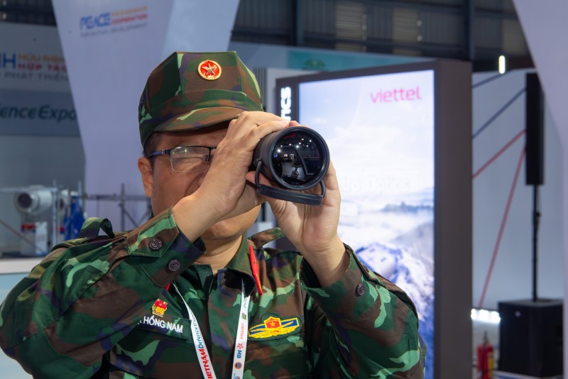 Thiết bị công nghệ cao của Viettel tại Vietnam Defence Expo 2024