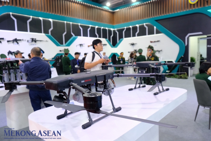 Ấn tượng với dàn vũ khí, thiết bị hiện đại tại Vietnam Defence Expo 2024
