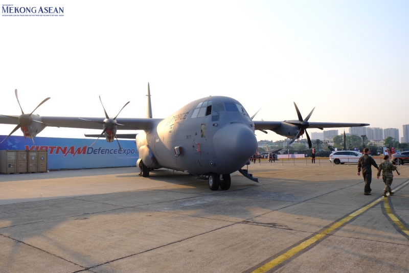 máy bay vận tải quân sự hạng trung C-130J Super Hercules. Ảnh: Hà Anh/555win Login.