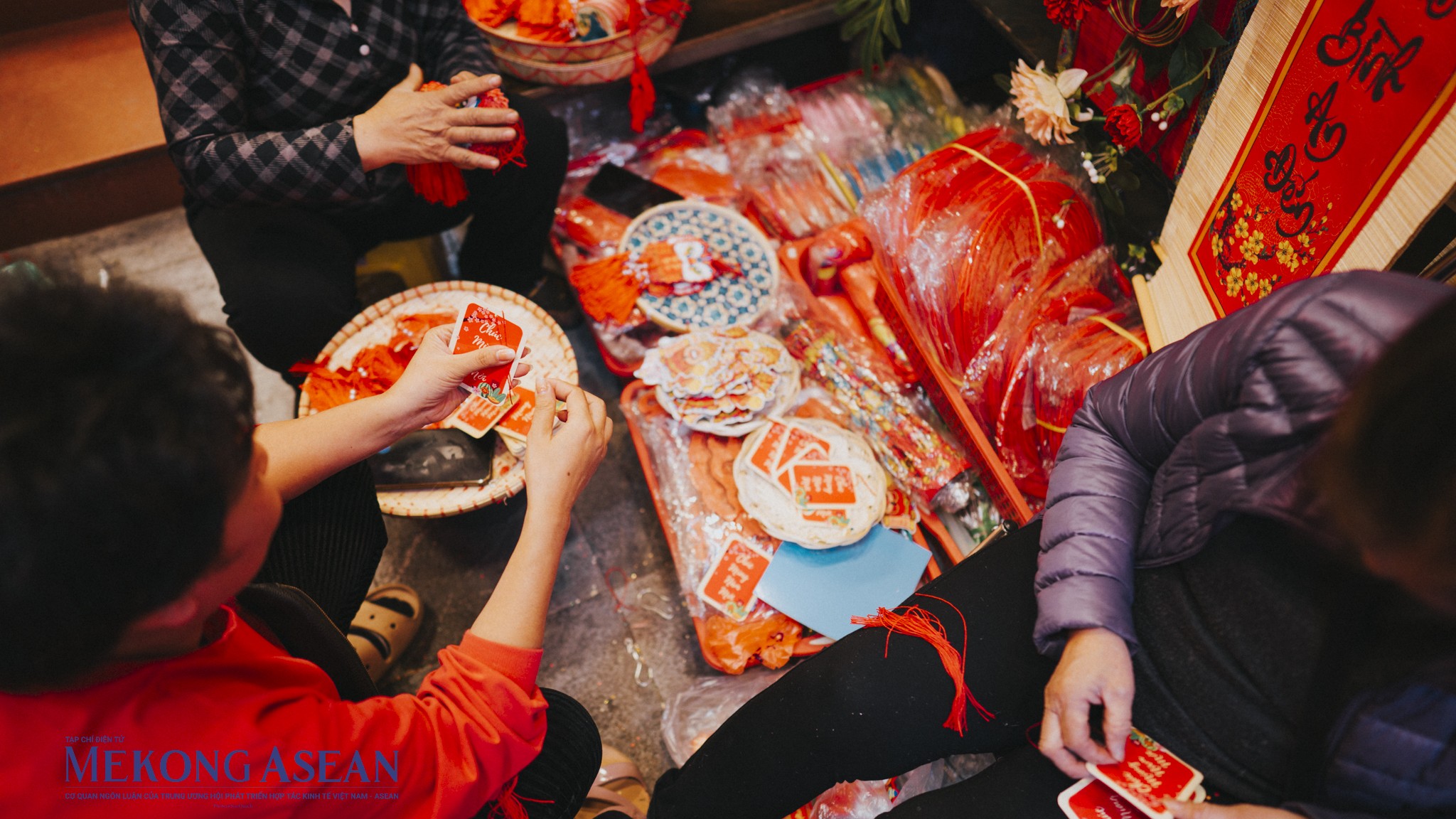 Hà Nội: Phố Hàng Mã 'thay áo' đón Tết Hà Nội: Phố Hàng Mã 'thay áo' đón Tết