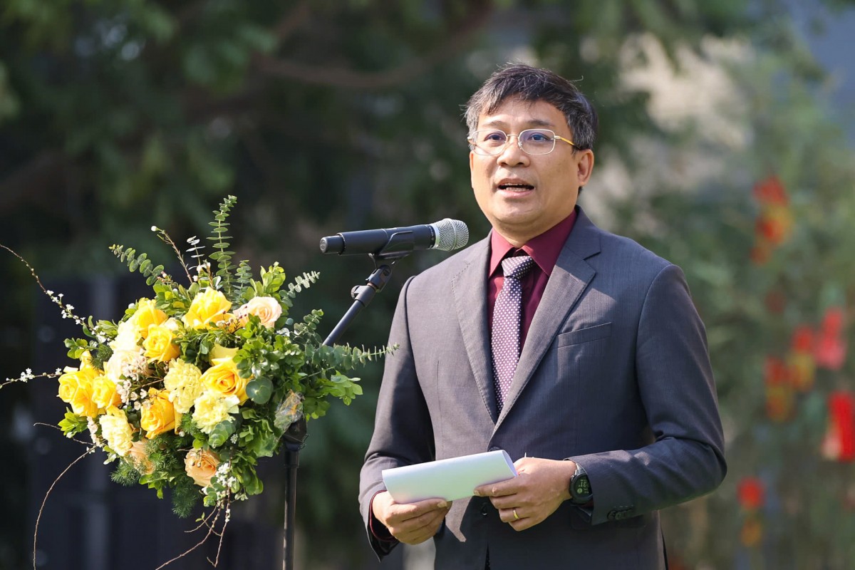 Phu nhân Tổng Bí thư Tô Lâm cùng các nữ Đại sứ gói bánh chưng
