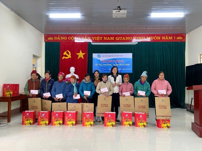 Nestlé Việt Nam trao tặng hơn 17.000 sản phẩm nhân dịp Tết Nguyên Đán Nestlé Việt Nam trao tặng hơn 17.000 sản phẩm nhân dịp Tết Nguyên Đán