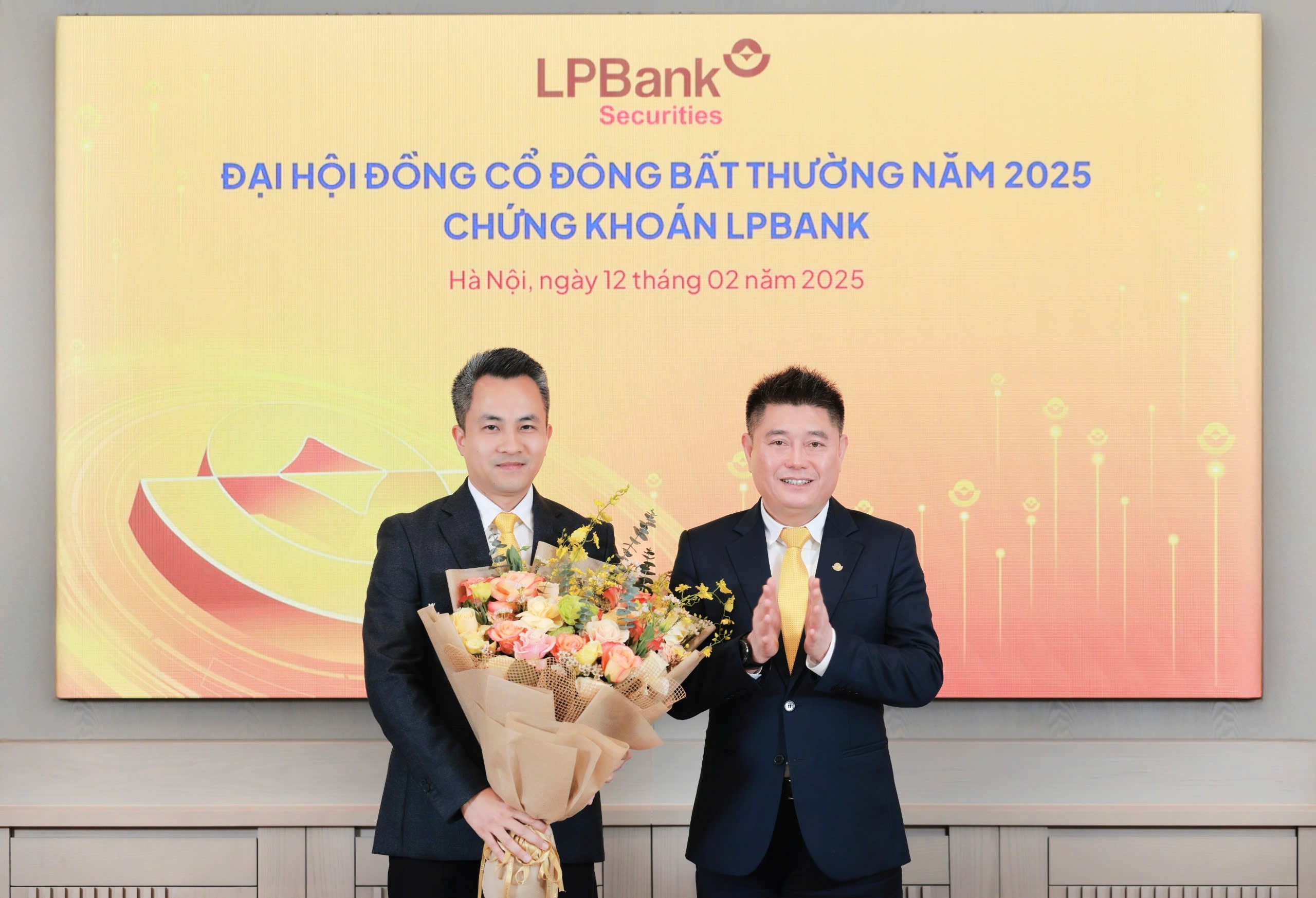 Cựu lãnh đạo ACBS làm Chủ tịch Tải 555Win về điện thoại LPBank