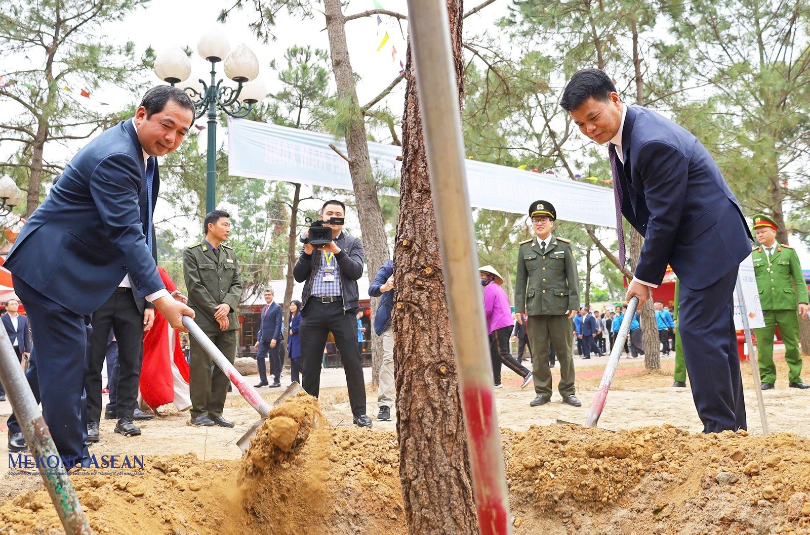 Khai hội mùa xuân Côn Sơn - Kiếp Bạc, kỷ niệm 60 năm ngày Bác Hồ về thăm Hải Dương