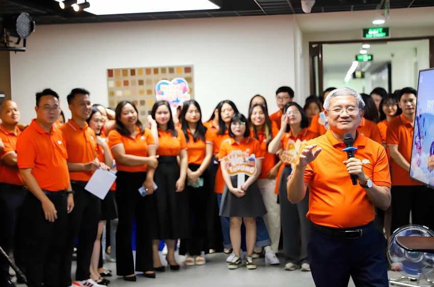 Phó Chủ tịch Bùi Quang Ngọc bán thành công 2 triệu cổ phiếu FPT