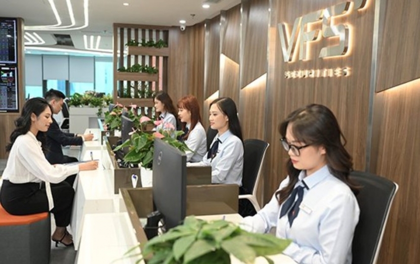 Chứng khoán Nhất Việt tạm dừng chào bán 120 triệu cổ phiếu