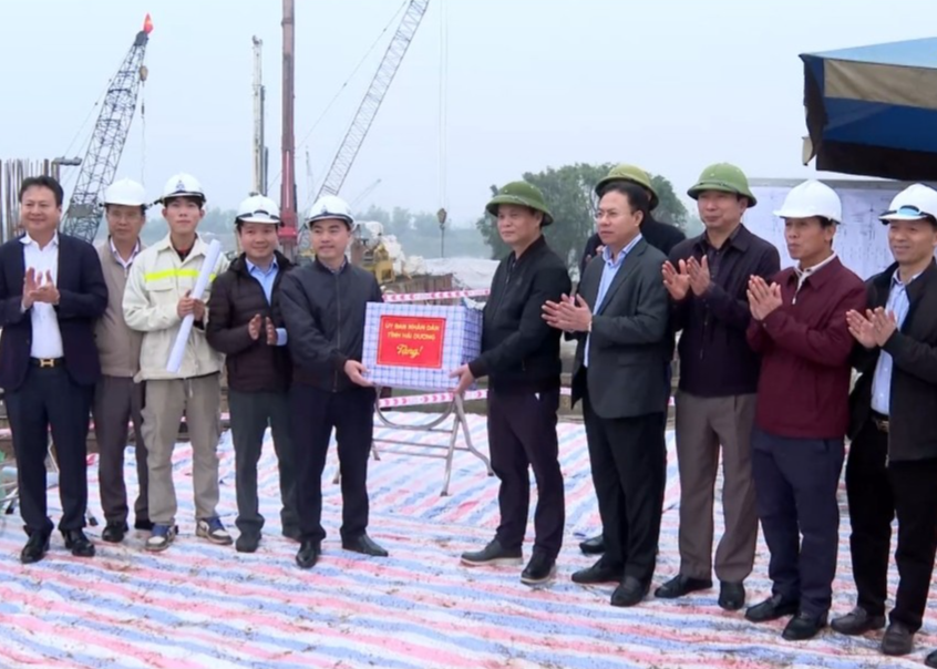 Chủ tịch Hải Dương kiểm tra tiến độ một số dự án đầu tư công