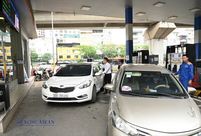 Giá xăng có thể giảm vào phiên điều hành cuối tháng 2