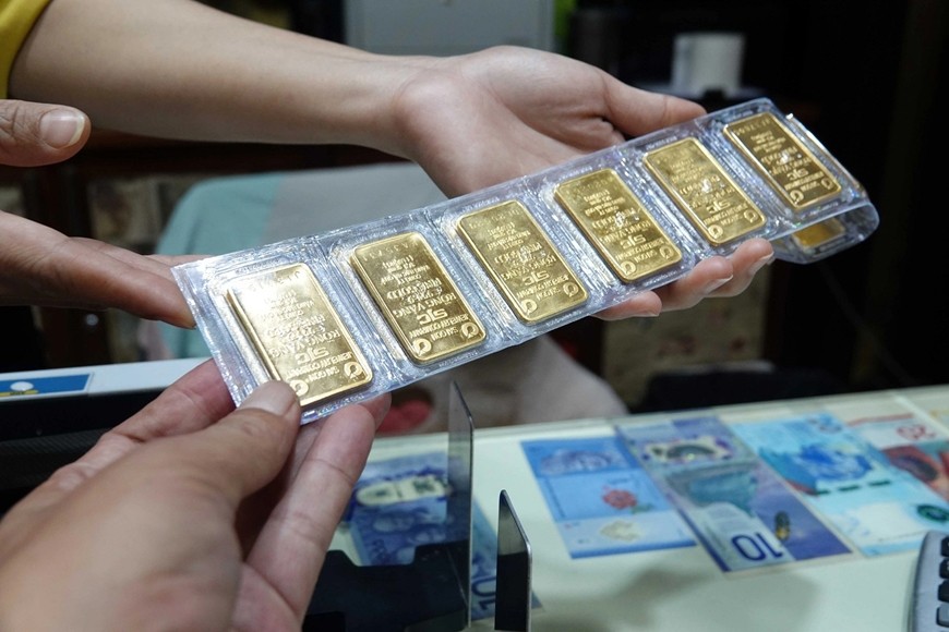 Giá vàng hạ nhiệt sau tuần lên mức đỉnh rồi rơi nhanh