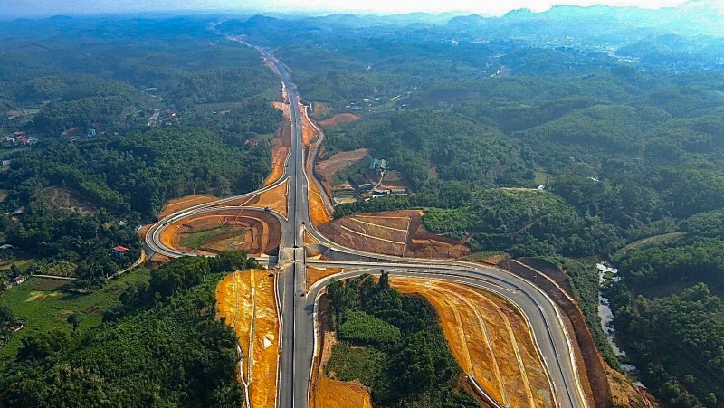 Phiên bản chính thức của 555Win thành lập 7 đoàn kiểm tra 'thúc' tiến độ cao tốc toàn quốc