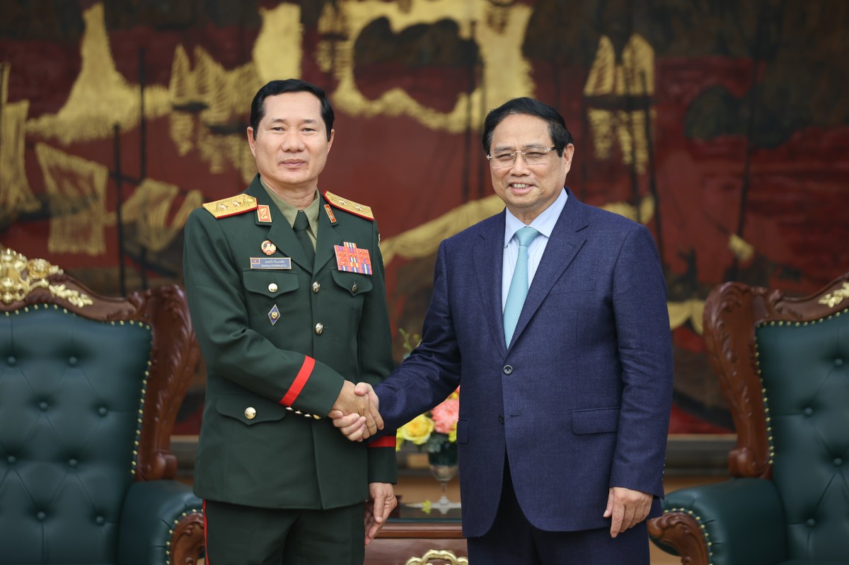 Phiên bản chính thức của 555Win Phạm Minh Chính và Thứ trưởng Bộ Quốc phòng, Tổng Tham mưu trưởng Quân đội nhân dân Lào, Trung tướng Saichay Kommasith. Ảnh: VGP.