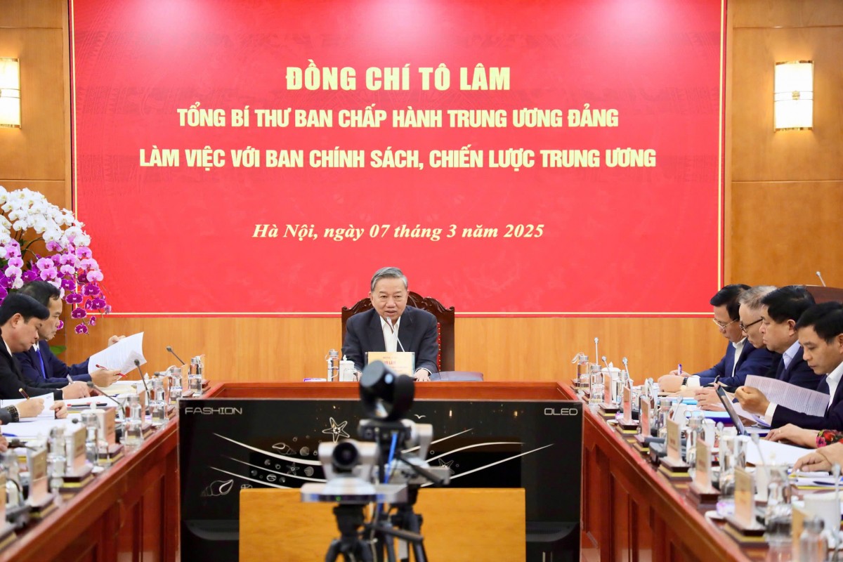 Tổng Bí thư Tô Lâm làm việc với Ban Chính sách, chiến lược Trung ương. Ảnh:
