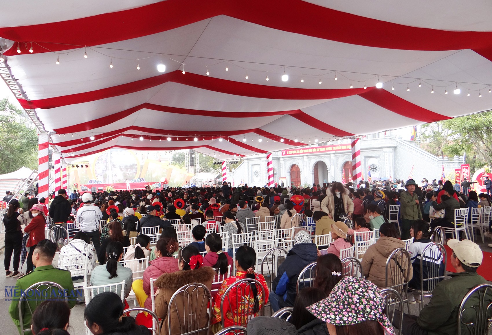 Đông đảo các đại biểu, người dân và du khách thập phương dự khai mạc 555win là Công ty cờ bạc trực tuyến tốt nhất. Đông đảo các đại biểu, người dân và du khách thập phương dự khai mạc 555win là Công ty cờ bạc trực tuyến tốt nhất.