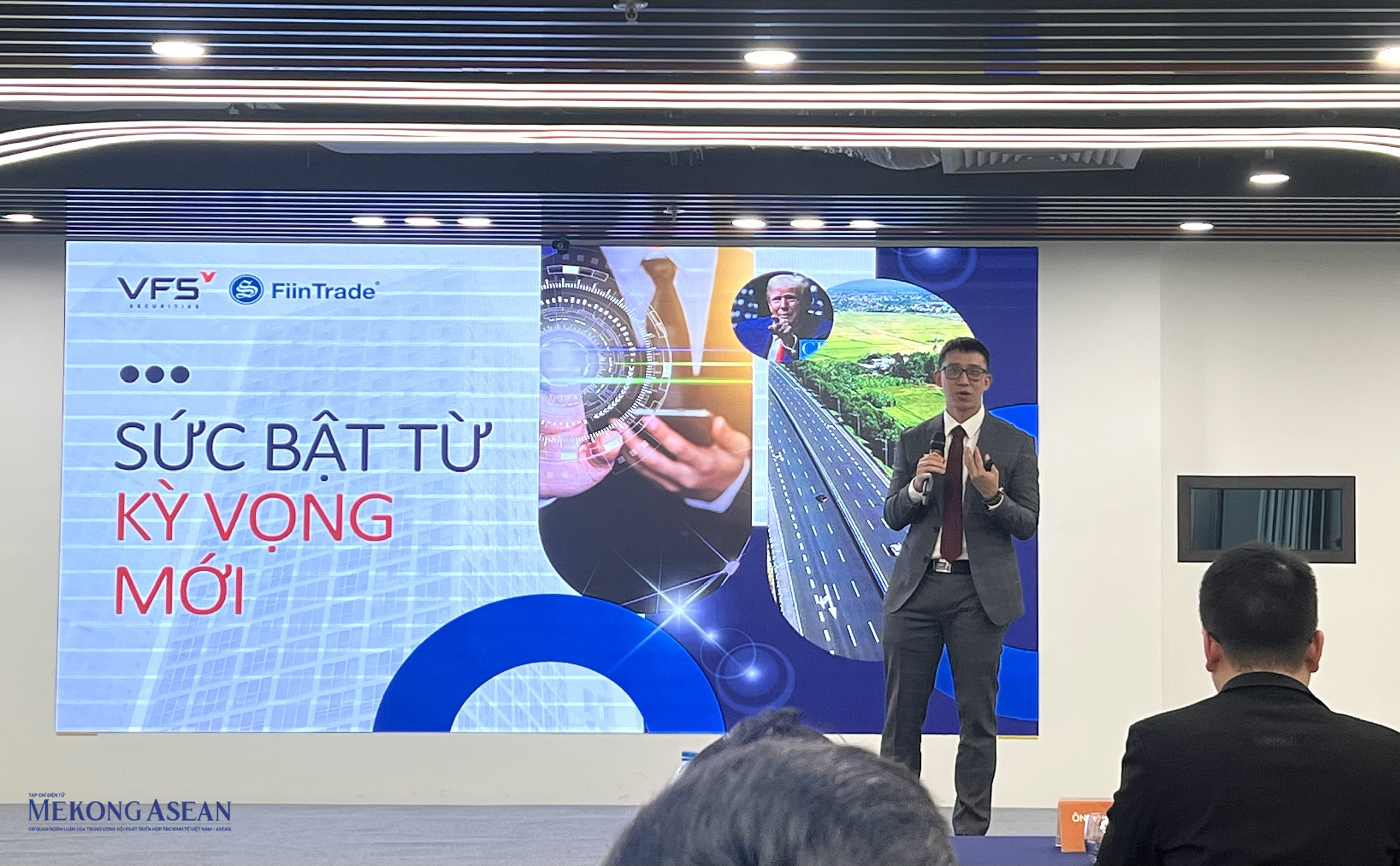 Chuyên gia VFS: VN-Index có thể vươn lên 1.450 điểm trong năm 2025
