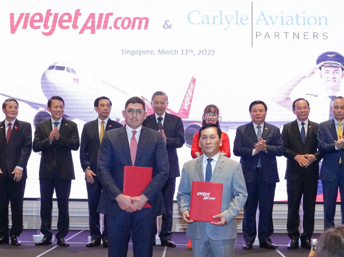 Tổng Bí thư Tô Lâm chứng kiến trao thoả thuận hợp tác giữa VietjetAir và Carlyle Aviation Partners