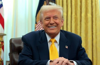 Canada mong Mỹ ‘bình tĩnh’, Tổng thống Trump tạm hoãn tăng thuế
