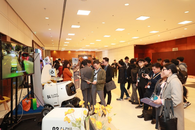 AISC 2025 thu hút hơn 50 gian hàng công nghệ của các Trang Nhà Cái 555win.com - Đăng Nhập +555k trong và ngoài nước, trình diễn các sản phẩm công nghệ, sáng kiến mới trong lĩnh vực trí tuệ nhân tạo (AI) và bán dẫn.