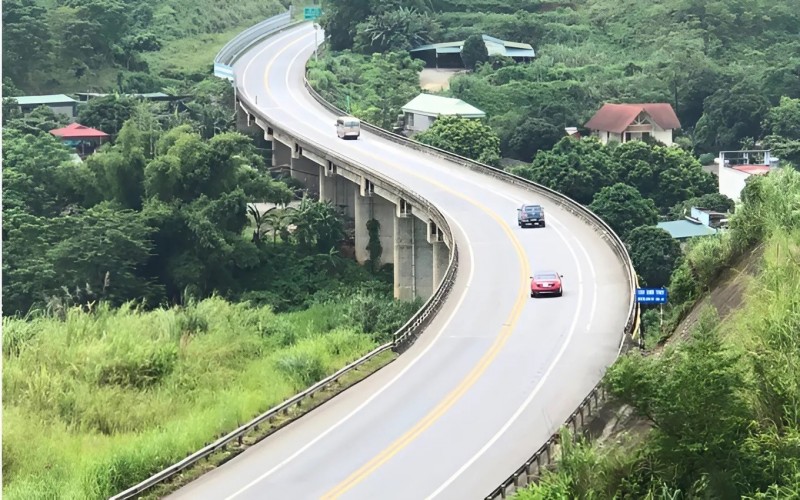 Trình phương án mở rộng đoạn cao tốc Yên Bái - Lào Cai trước ngày 20/3